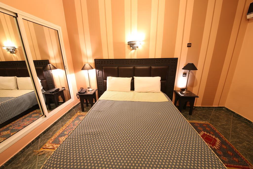 Hotel Akouas 메크네스 외부 사진